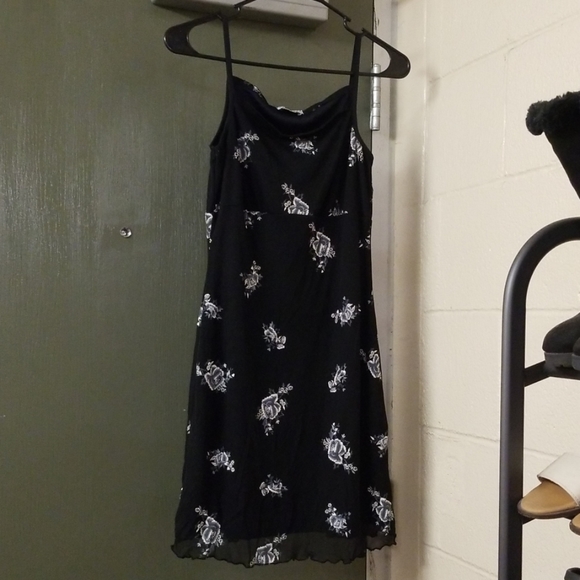 Dress - Picture 1 of 5